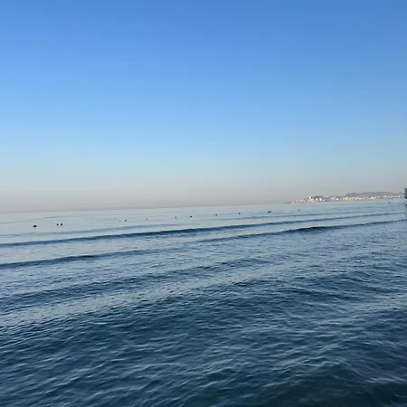 Apartment Local Life By The Sea Durres